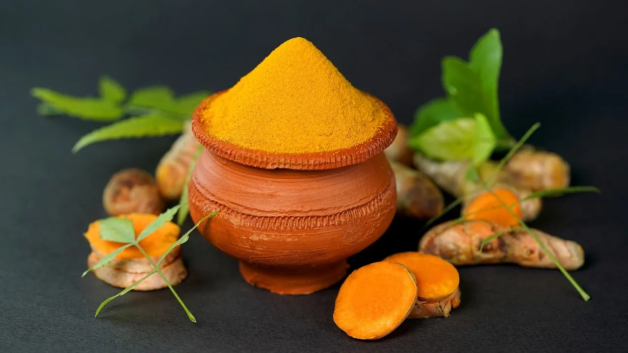 நீங்கள் தெரிந்து கொள்ள வேண்டிய மஞ்சளின் பக்க விளைவுகள்