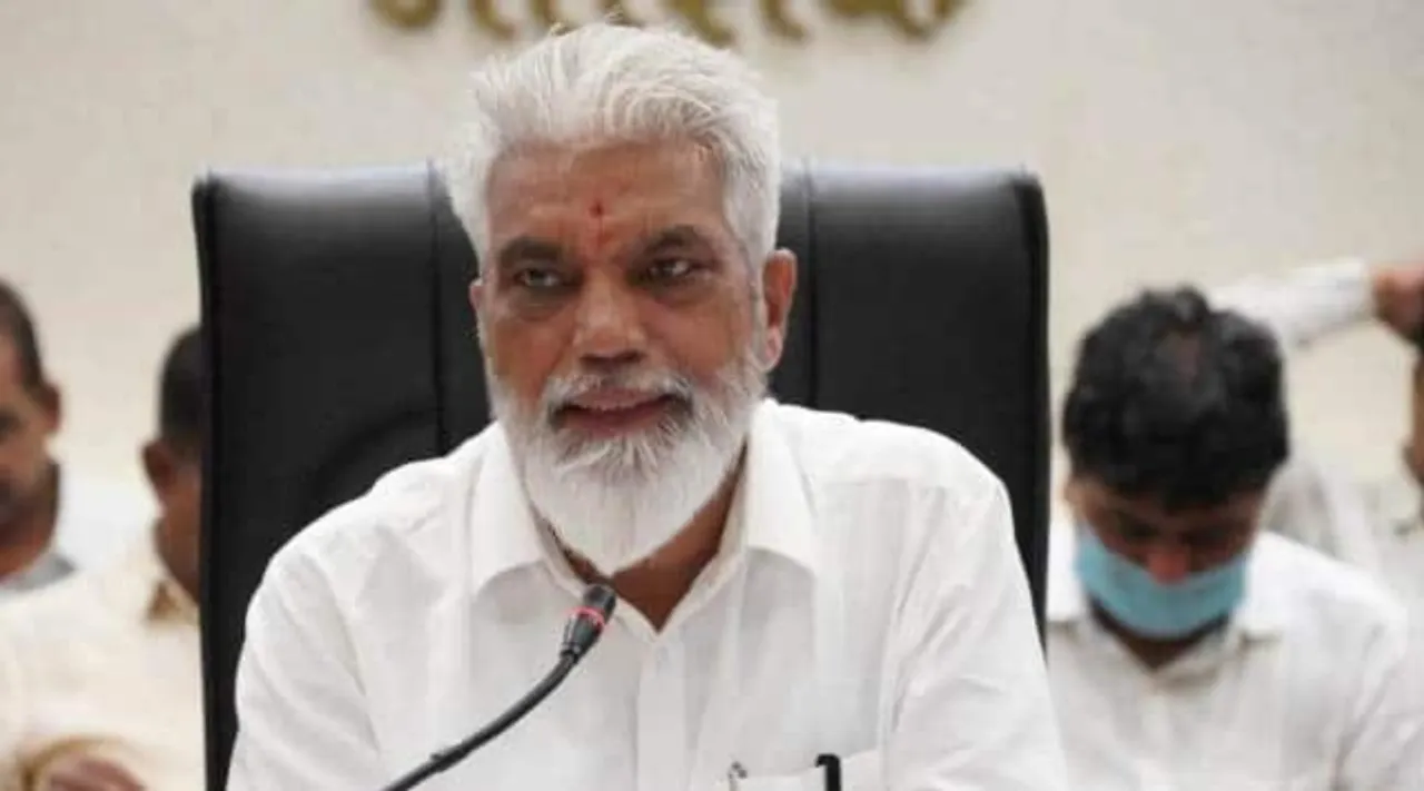 Maharashtra minister Dada Bhuse on Onion price hike Tamil News