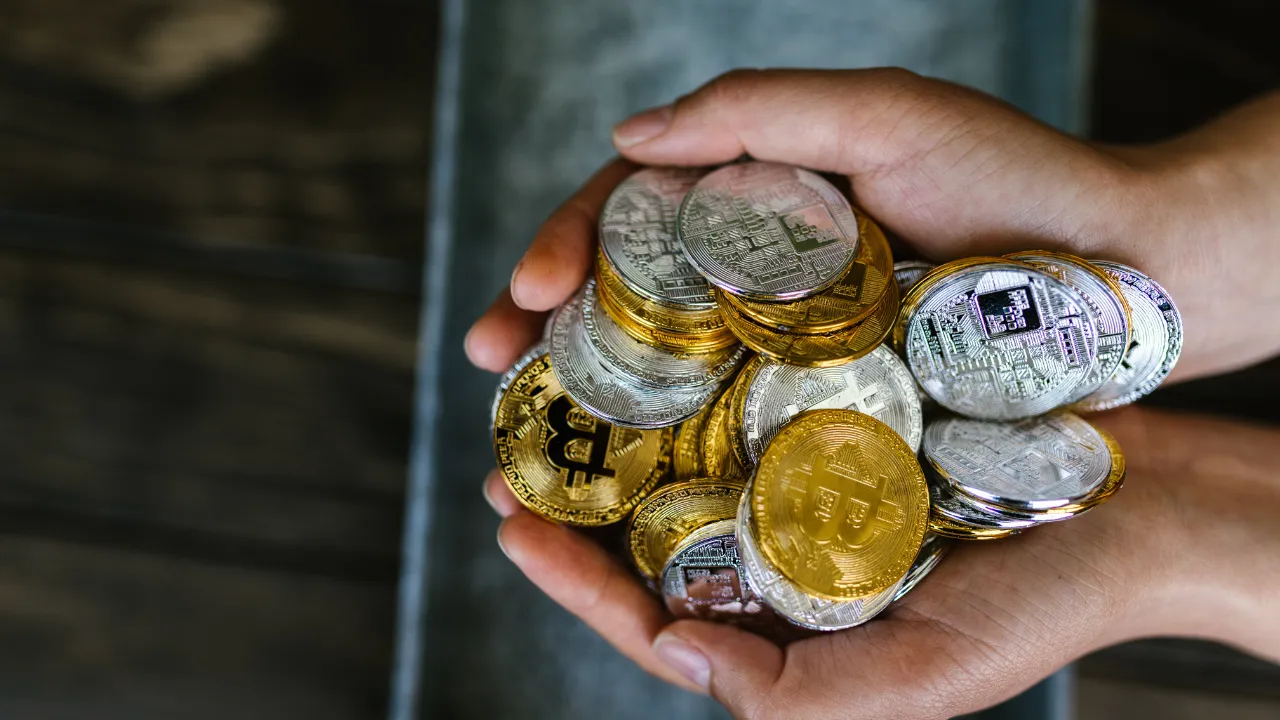 How to Invest in Silver for Long-Term Financial Growth