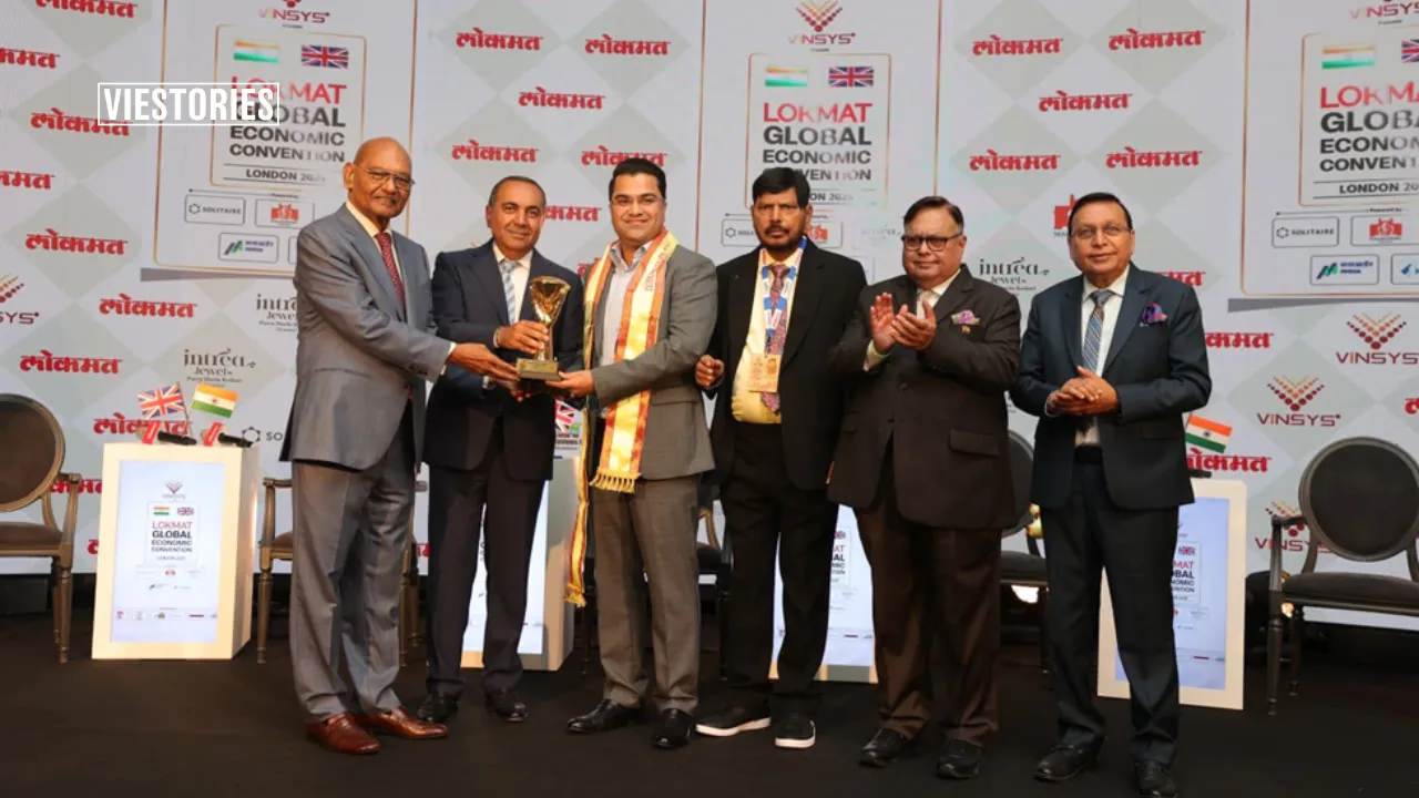 CA Abhay Bhutada Honoured with Bharat Bhushan Award at Lokmat Global Economic Convention