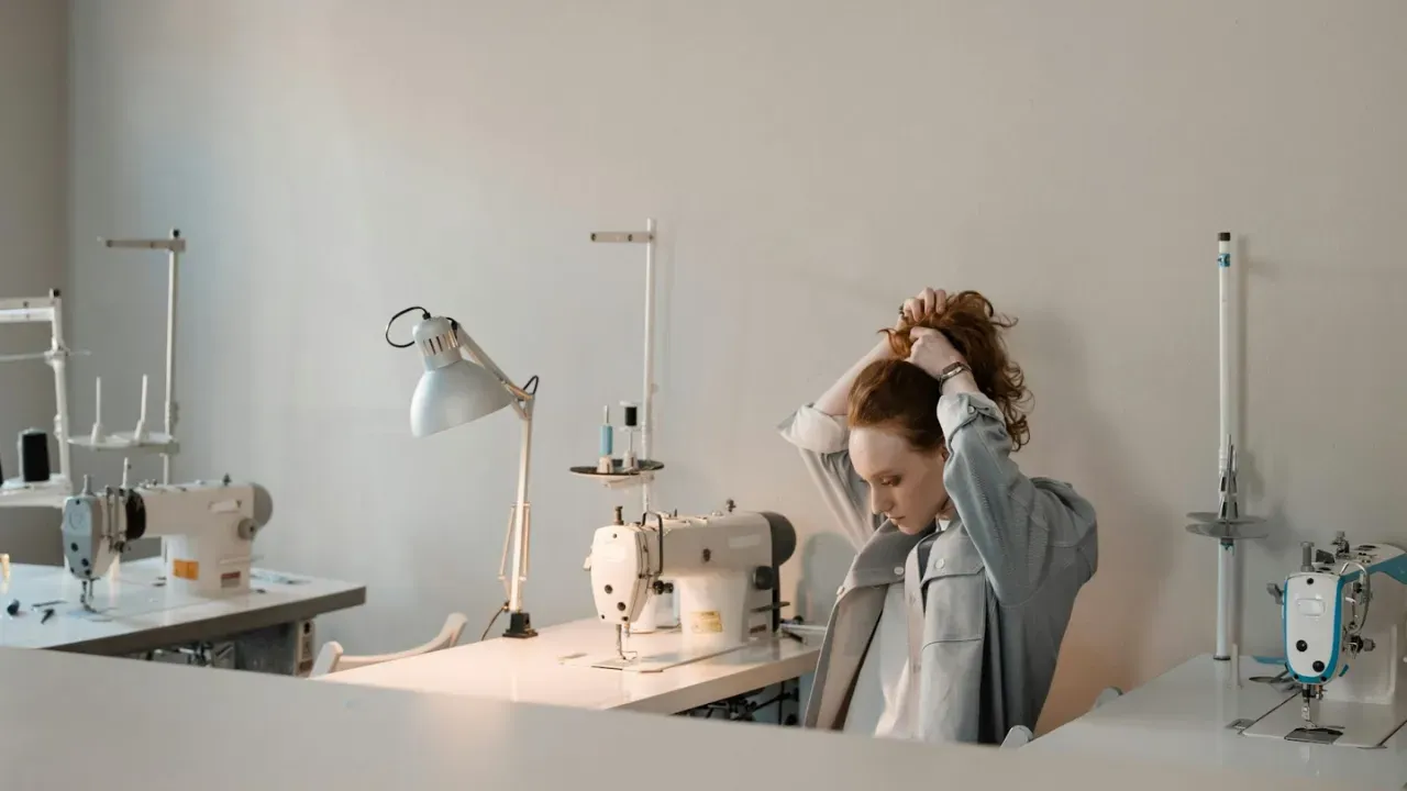 Why Low MOQs (Minimum Order Quantities) Matter for Indie Labels