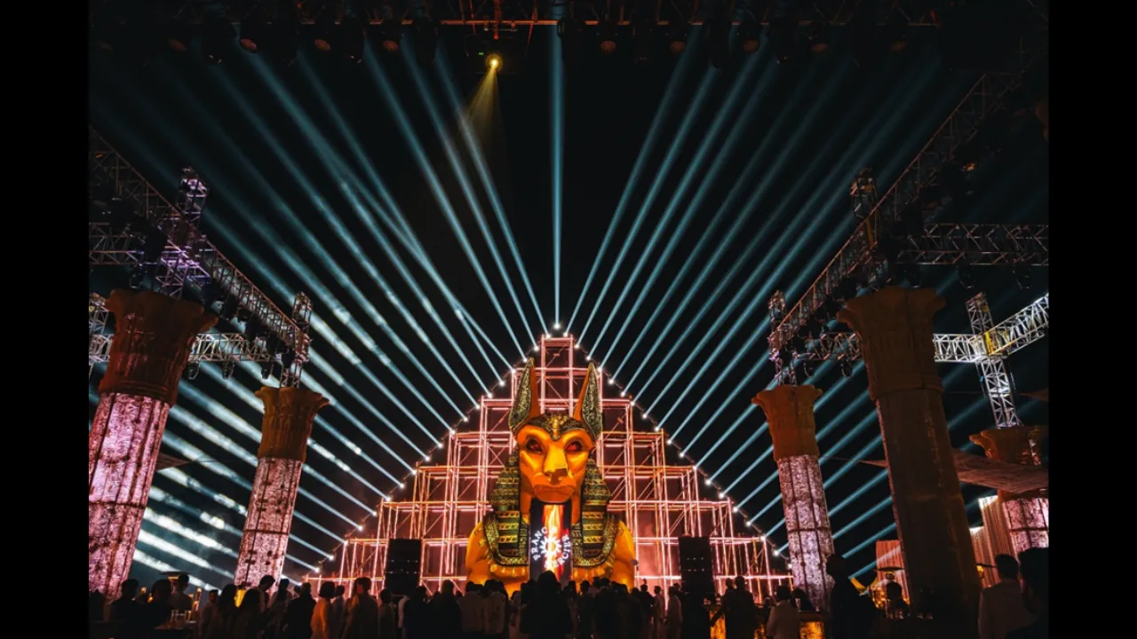 Envelop Designs the 2026-Way for Pre-Weddings