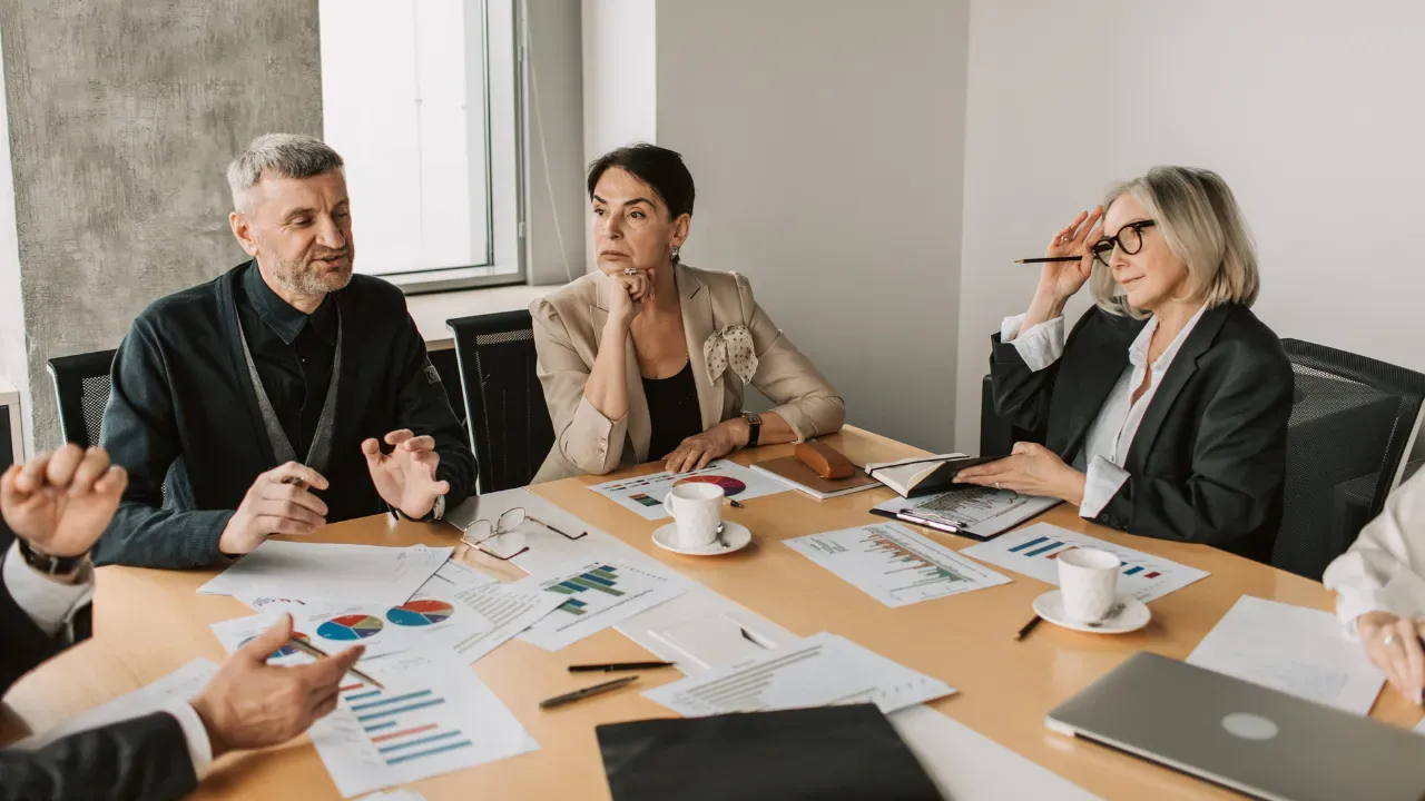 How to Navigate Tough Financial Business Decisions with Confidence