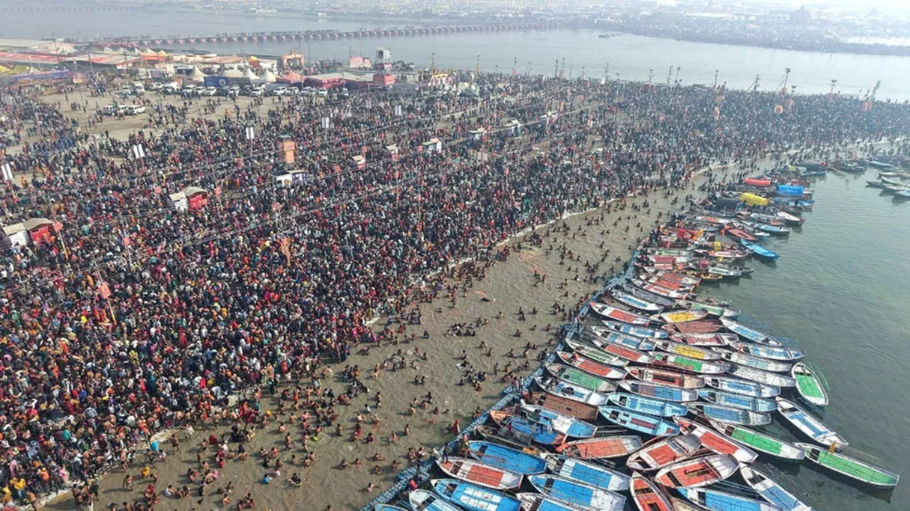 Faith Meets Governance Magh Mela Videos Flood Social Media, Netizens Applaud Yogi Govt