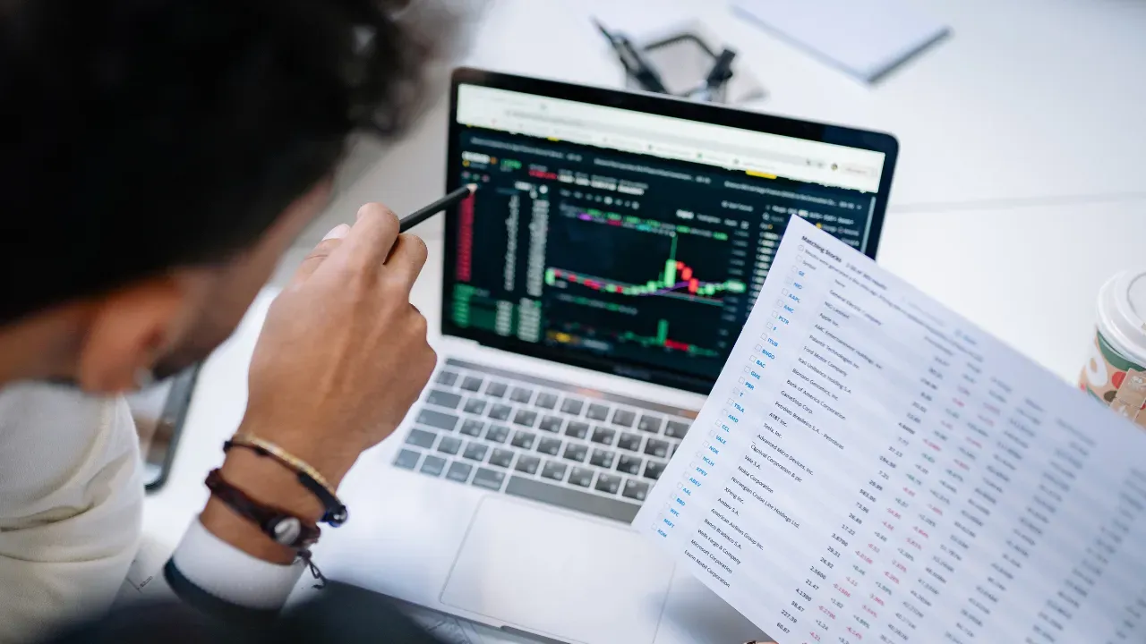 Can Grid Trading Create Side Income What Busy Professionals Should Know