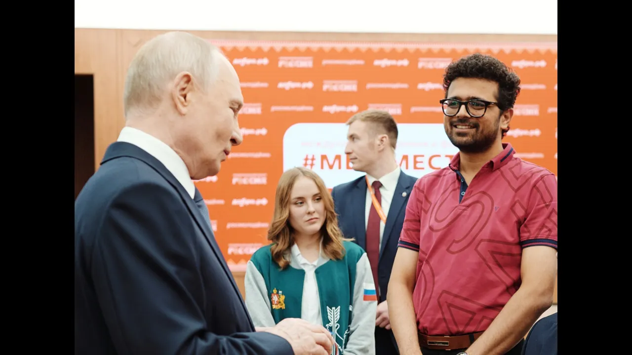 Indian Youth Leader Proposed Russian Culture Centre in Gujarat During Meeting with President Putin