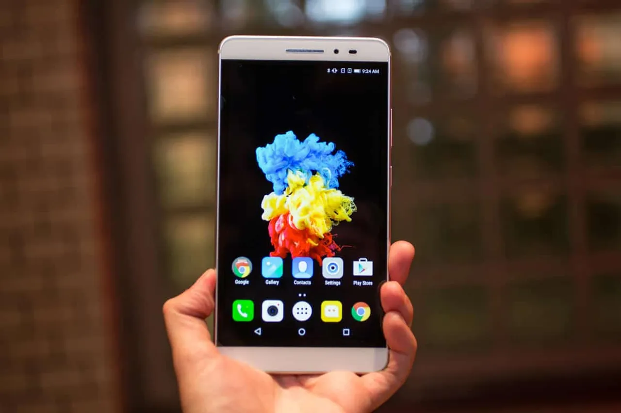 Lenovo launches new smartphone phab plus