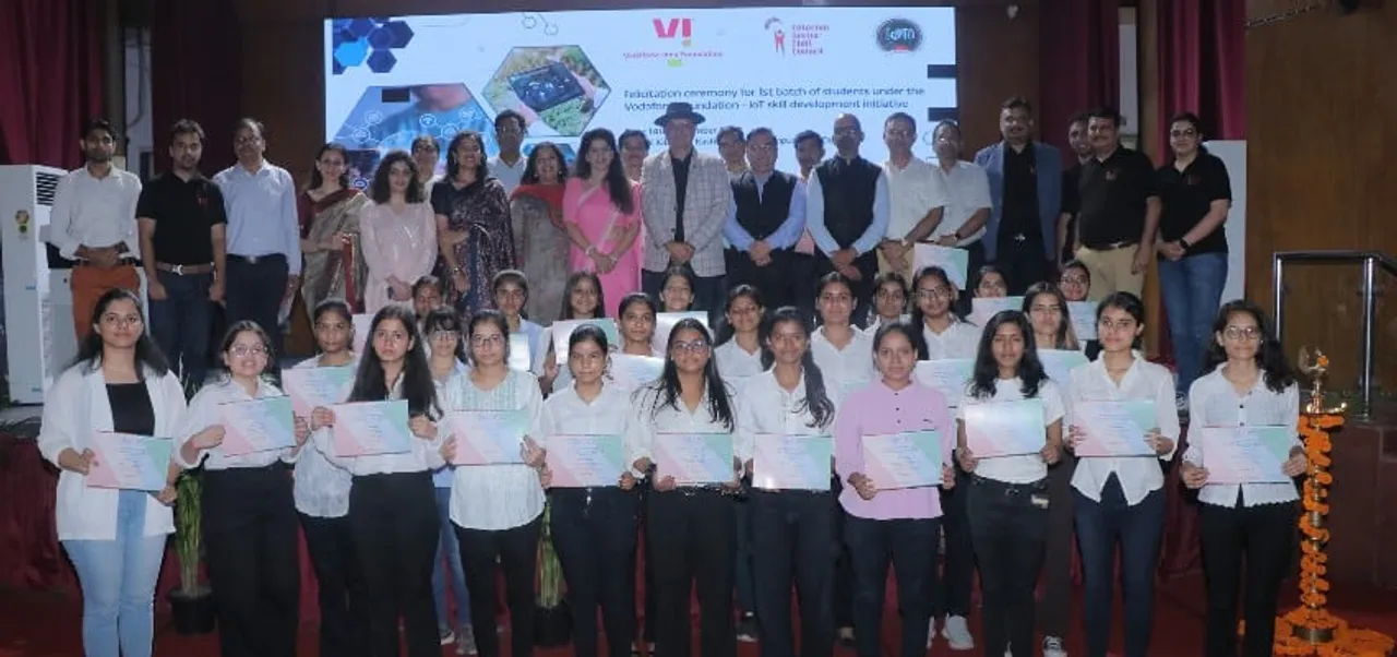 Pic 2 Vi Foundation and TSSC felicitate the First Batch of IoT Centre of Excellence at IGDTUW New Delhi