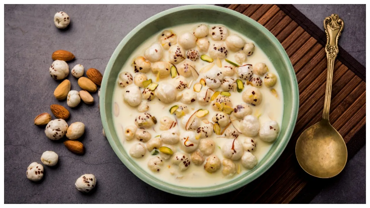 Makhana and milk 