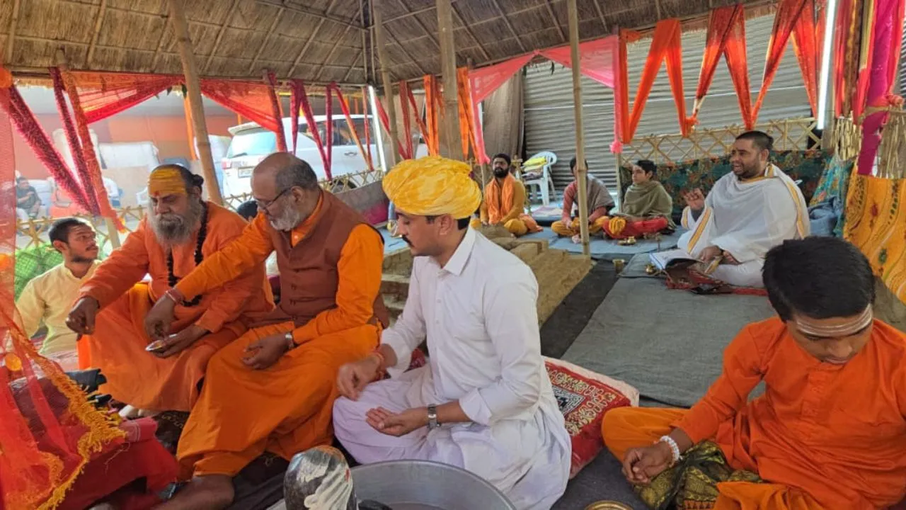 श्री दूधेश्वर नाथ महादेव कुंभ मेला शिविर