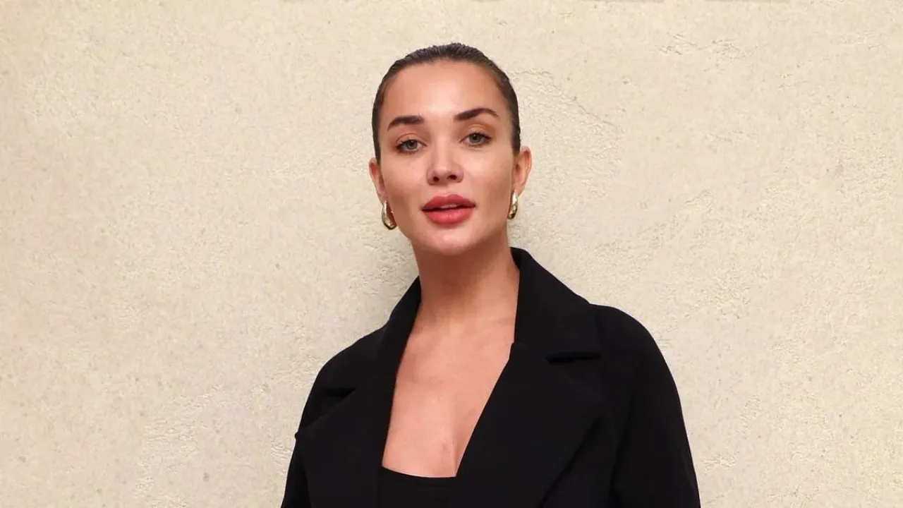 AMY JACKSON