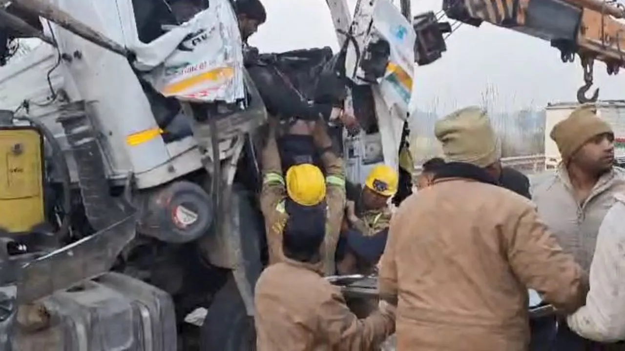 Lucknow Accident News :