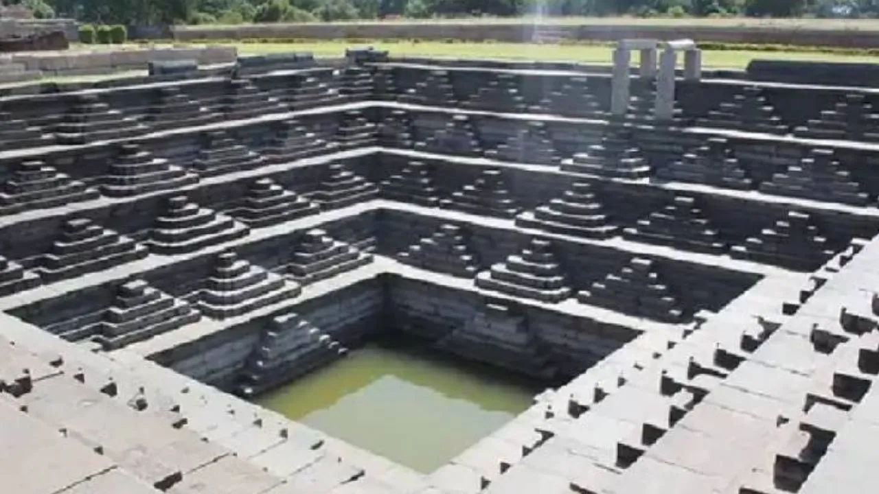 noida pond