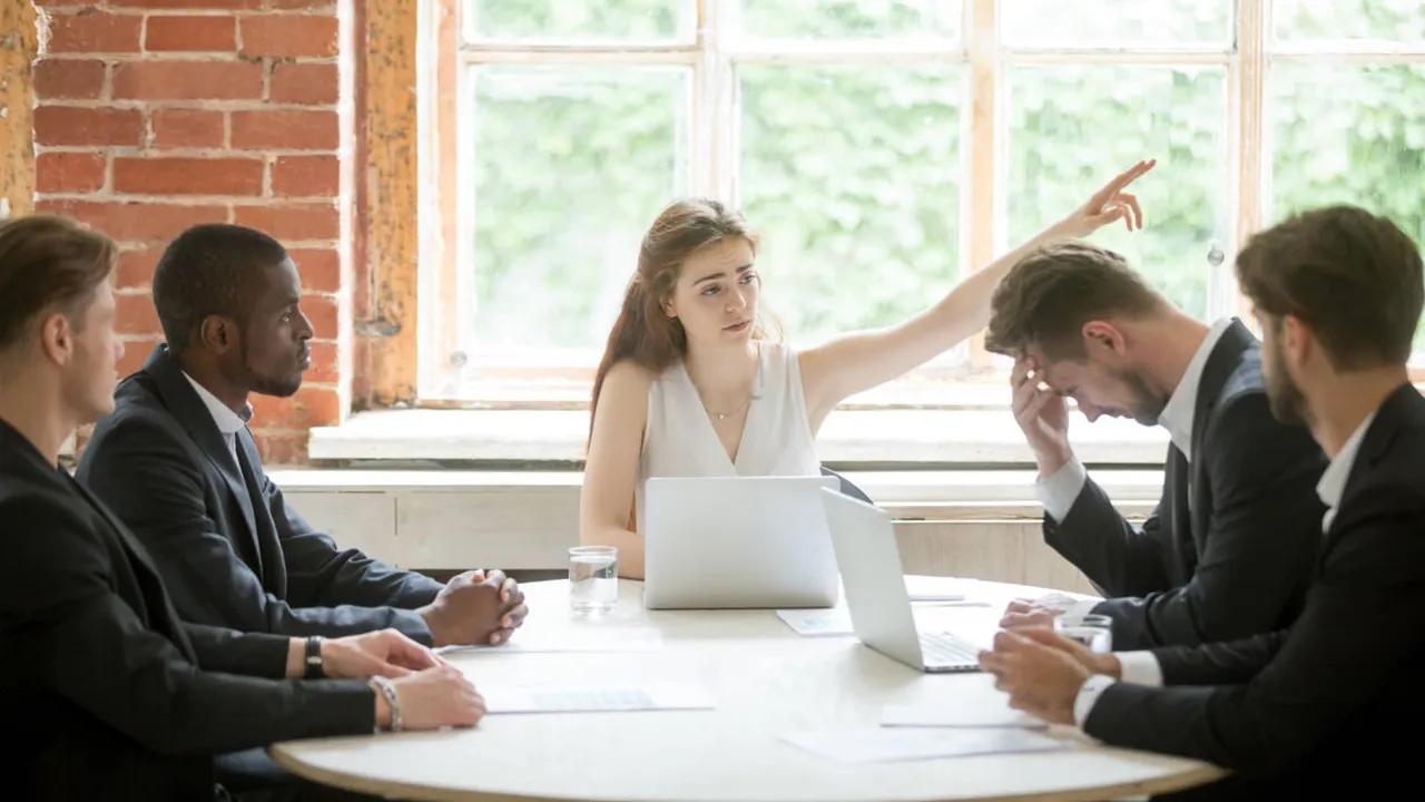 FEMALE BOSS