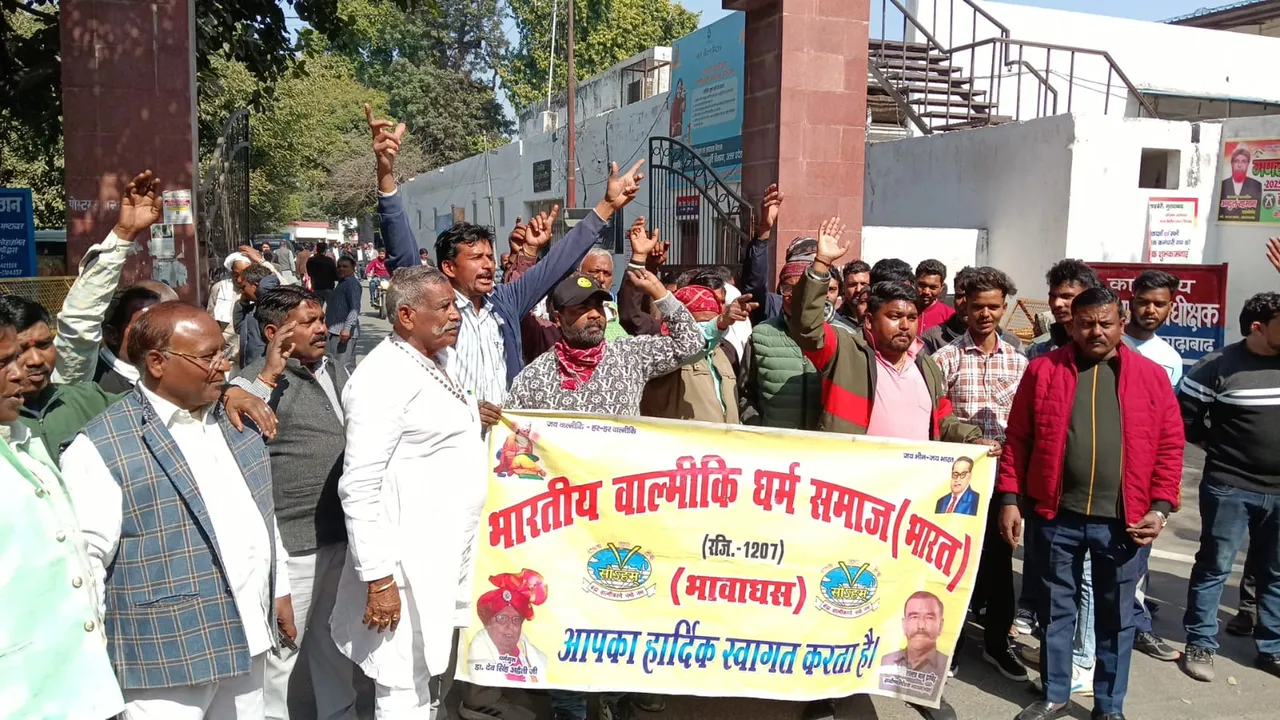 नउम कि
