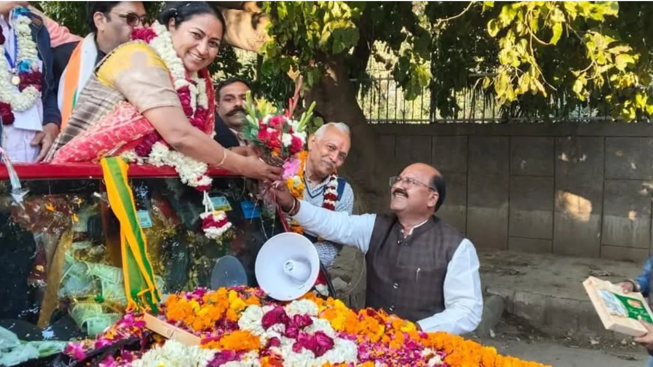 दिल्ली सीएम का स्वागत