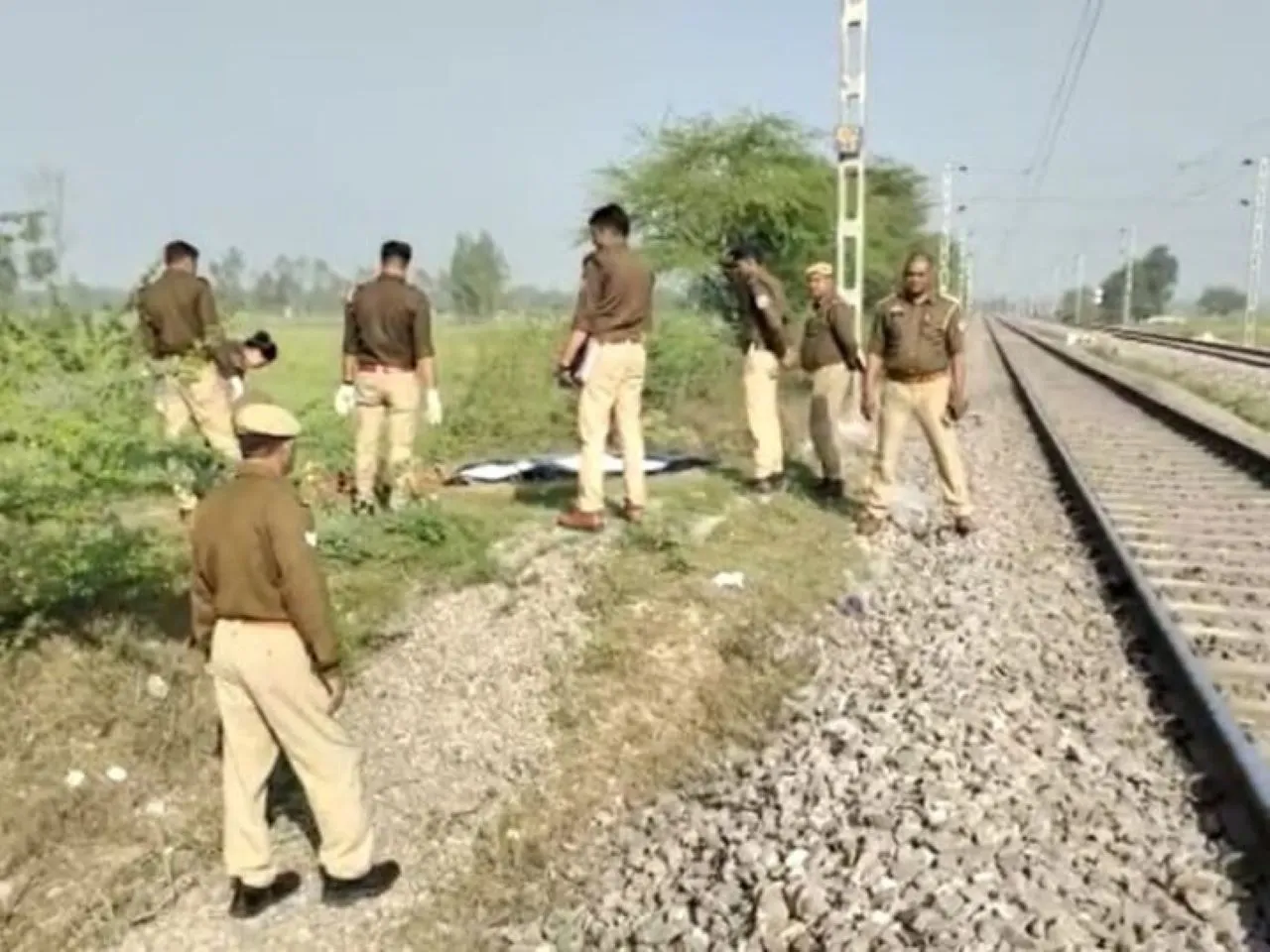 किककि