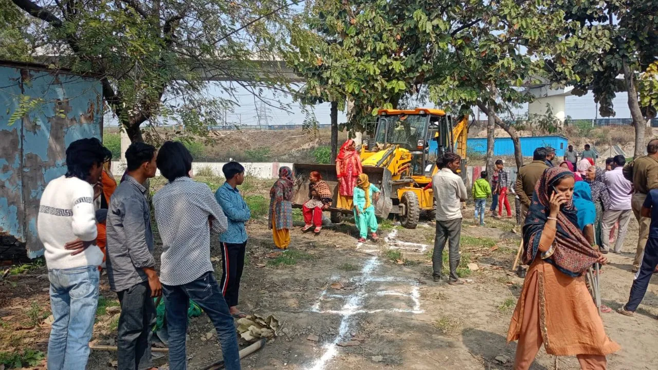gzb kuda ghar protest