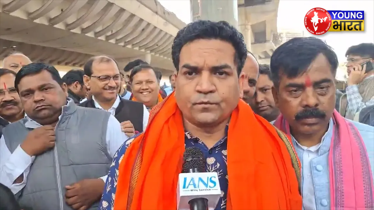 KAPIL MISHRA 001