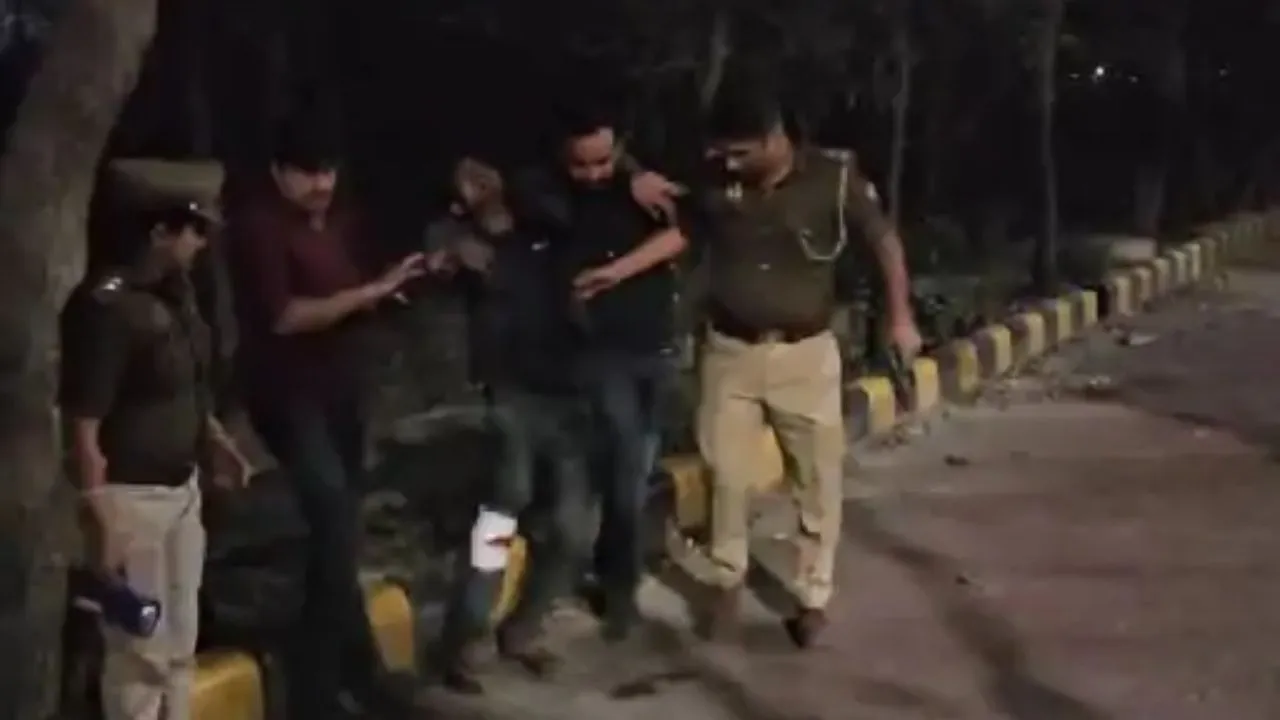 noida police