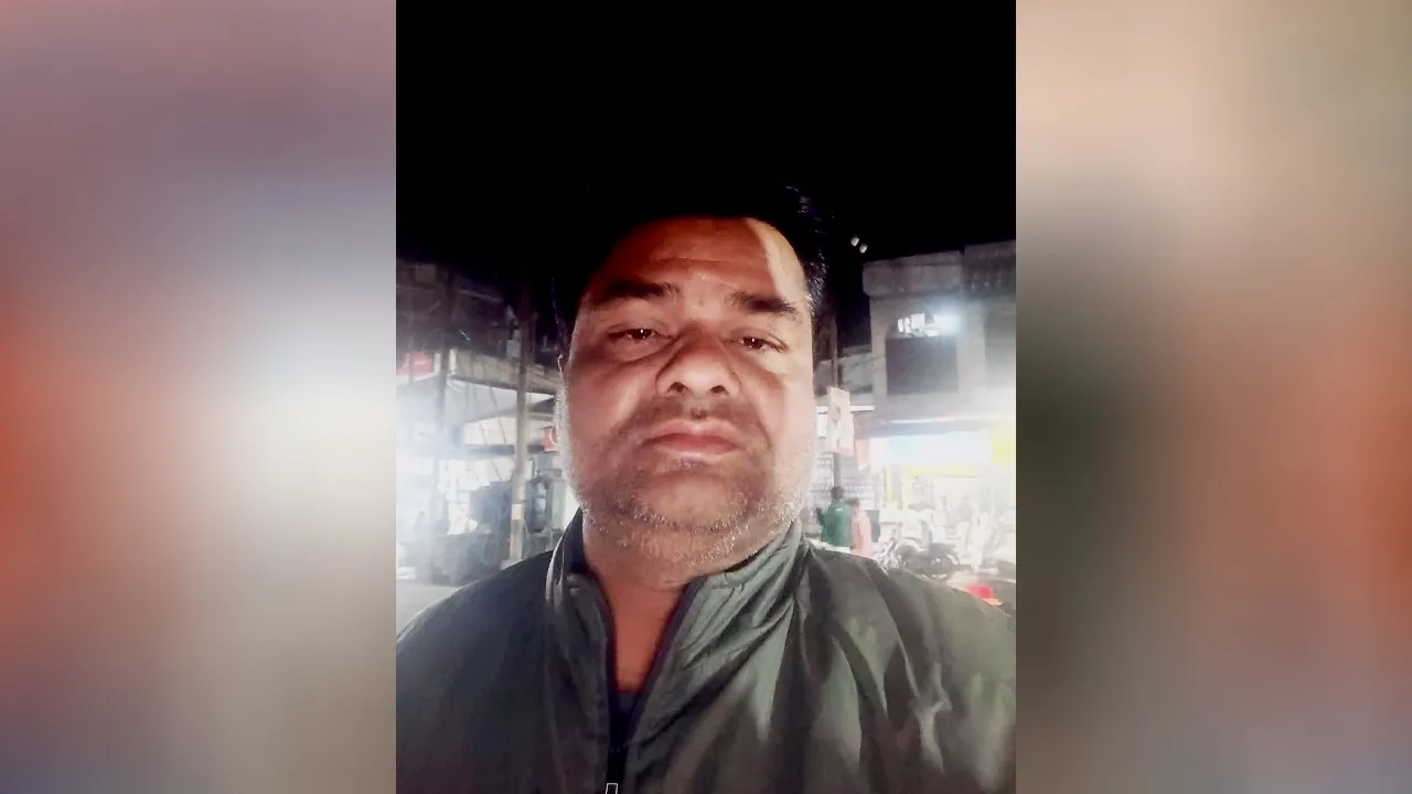 पीड़ित रोहित सक्सेना