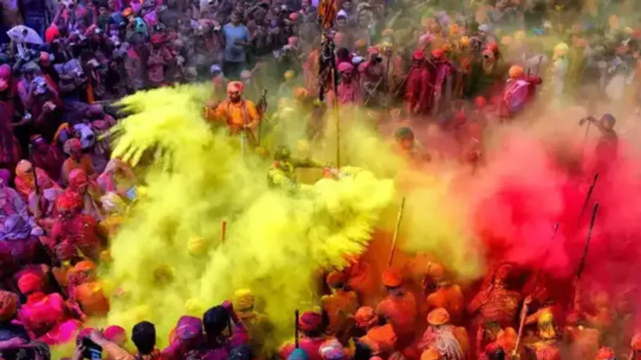 holi
