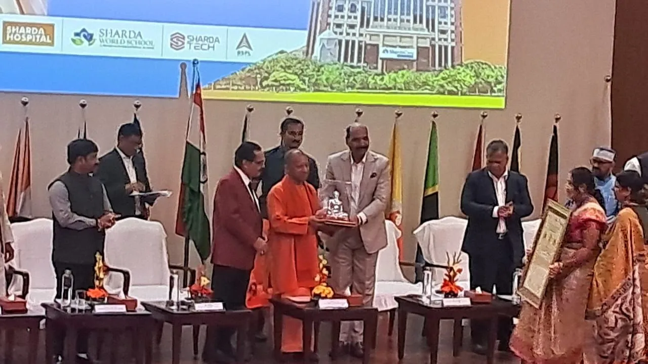 सीएम योगी आदित्यनाथ 3