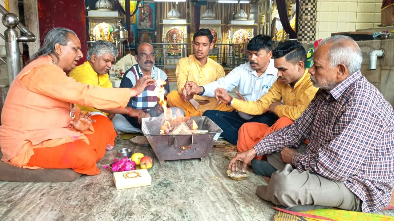भारत की जीत के लिए किया हवन