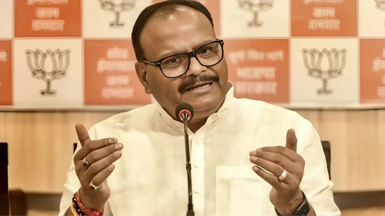 प्रदेश के उप मुख्यमंत्री और स्वास्थ्य मंत्री ब्रजेश पाठक