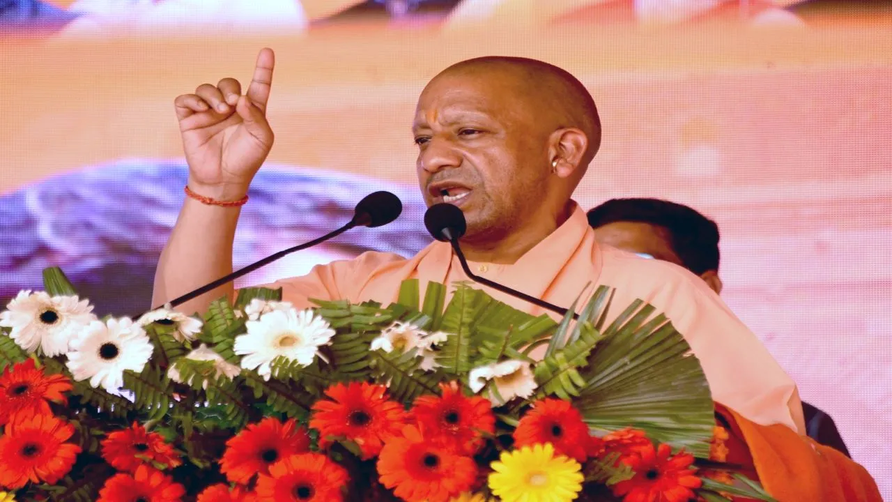 CM Yogi attended Jaunpur festival