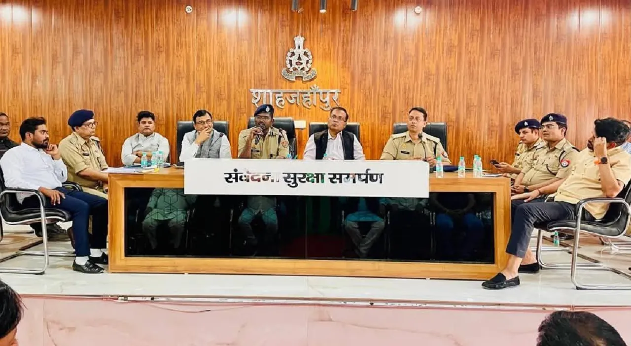 धर्मगुरुओं और नागरिकों के साथ बैठक