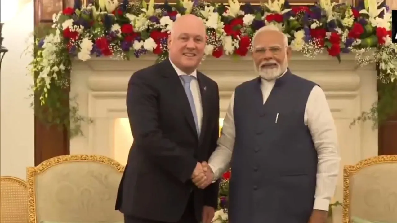 न्यूजीलैंड के पीएम से मिले पीएम मोदी