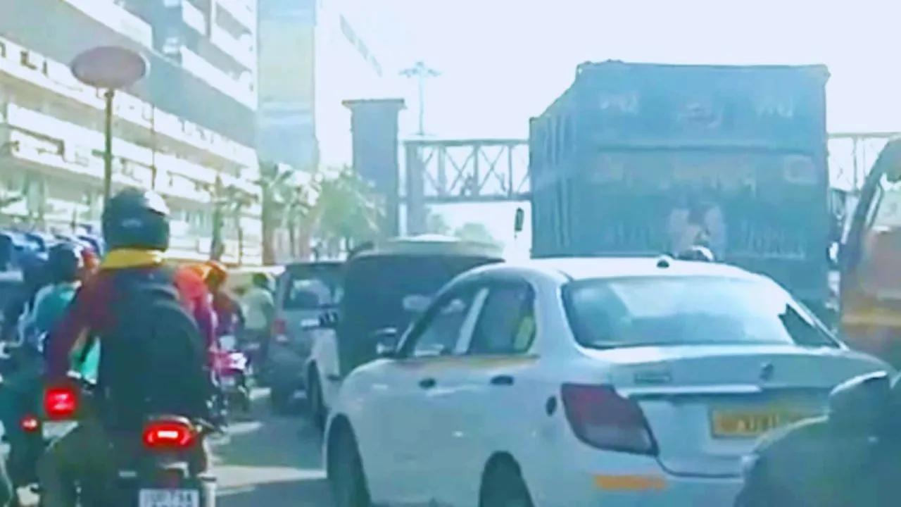 greater noida trafic