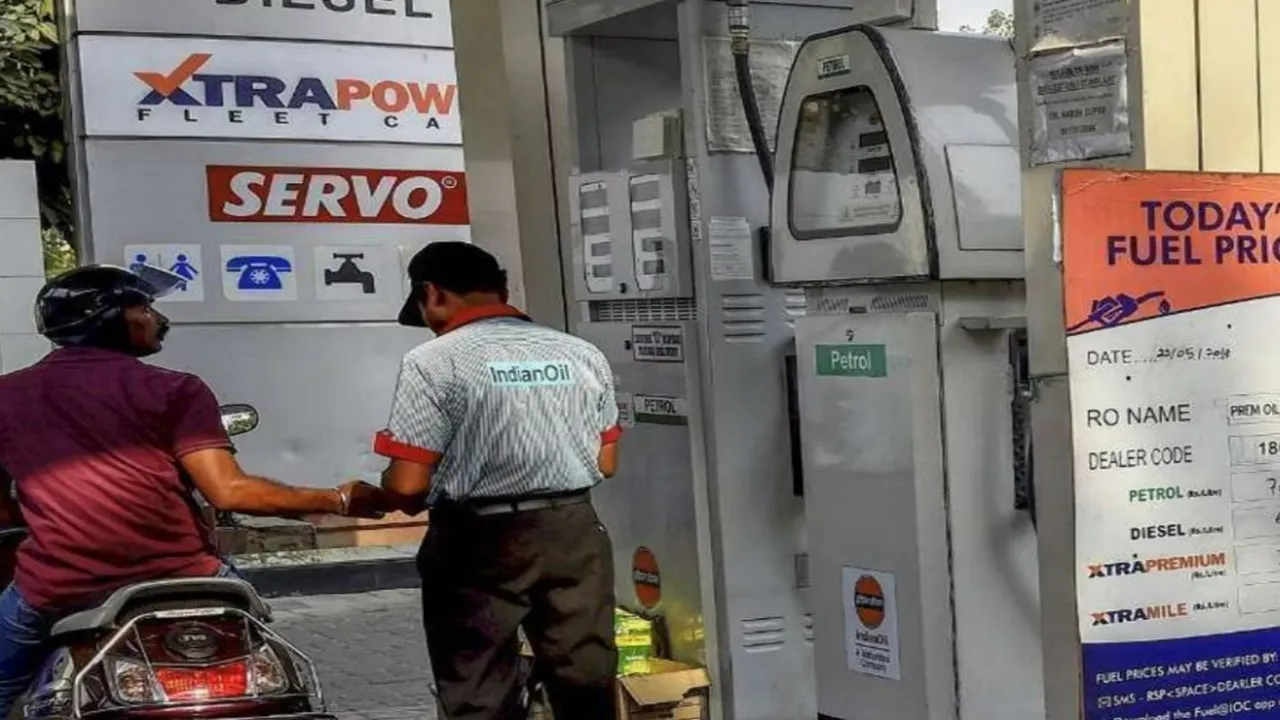 UP govt strict on no helmet no fuel campaign