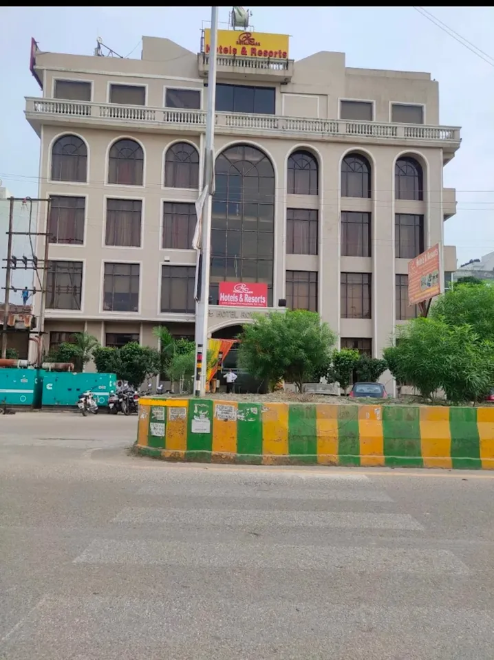 होटल रॉयल पार्क