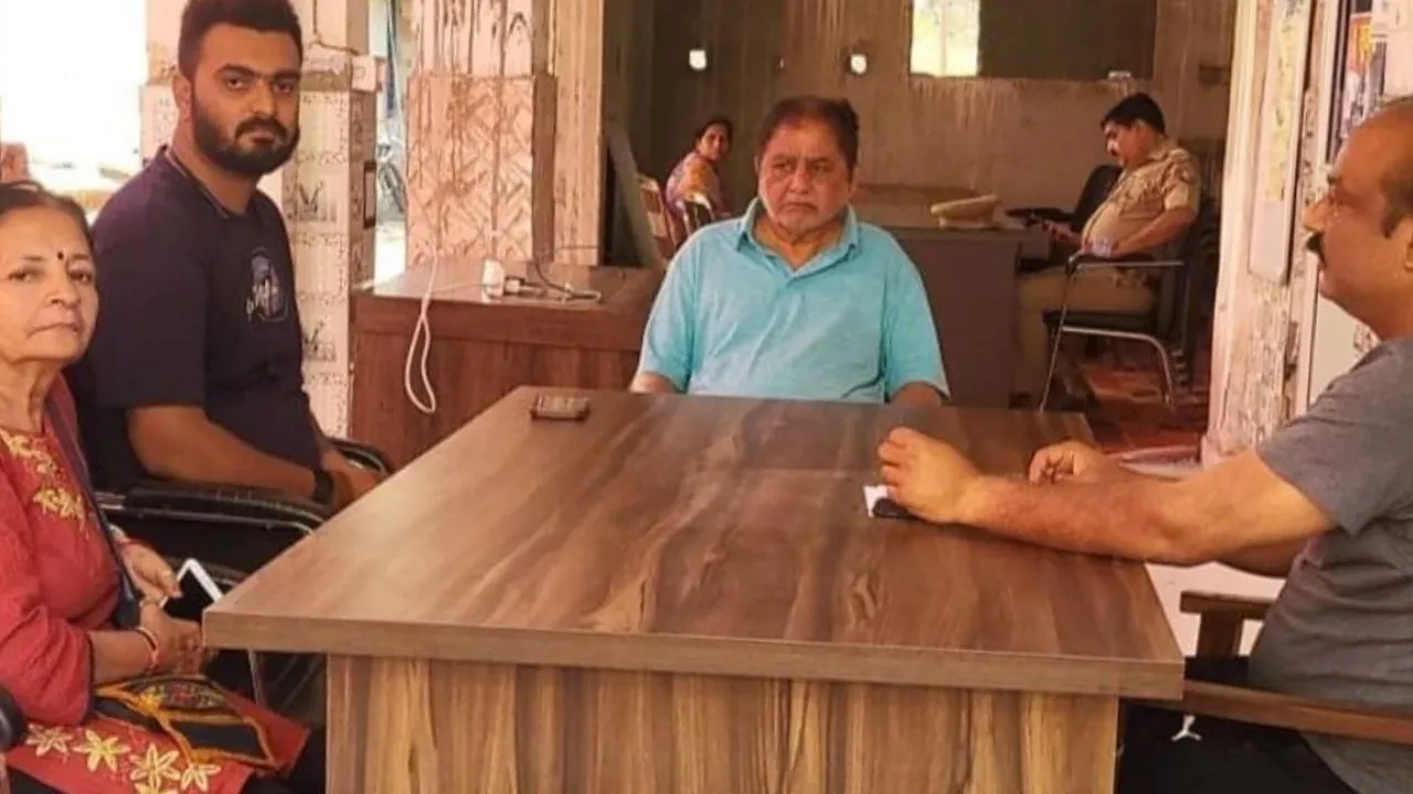 पुलिस ने बुजुर्ग दंपती को खोज निकाला।