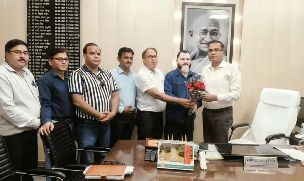 सहयोग संस्था ने अधिकारियों से मुलाकात की 