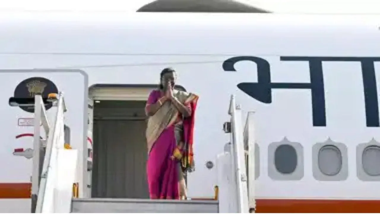 द्रौपदी मुर्मू पहुंचीं लिस्बन, भारतीय राष्ट्रपति की 27 साल बाद पुर्तगाल यात्रा 
