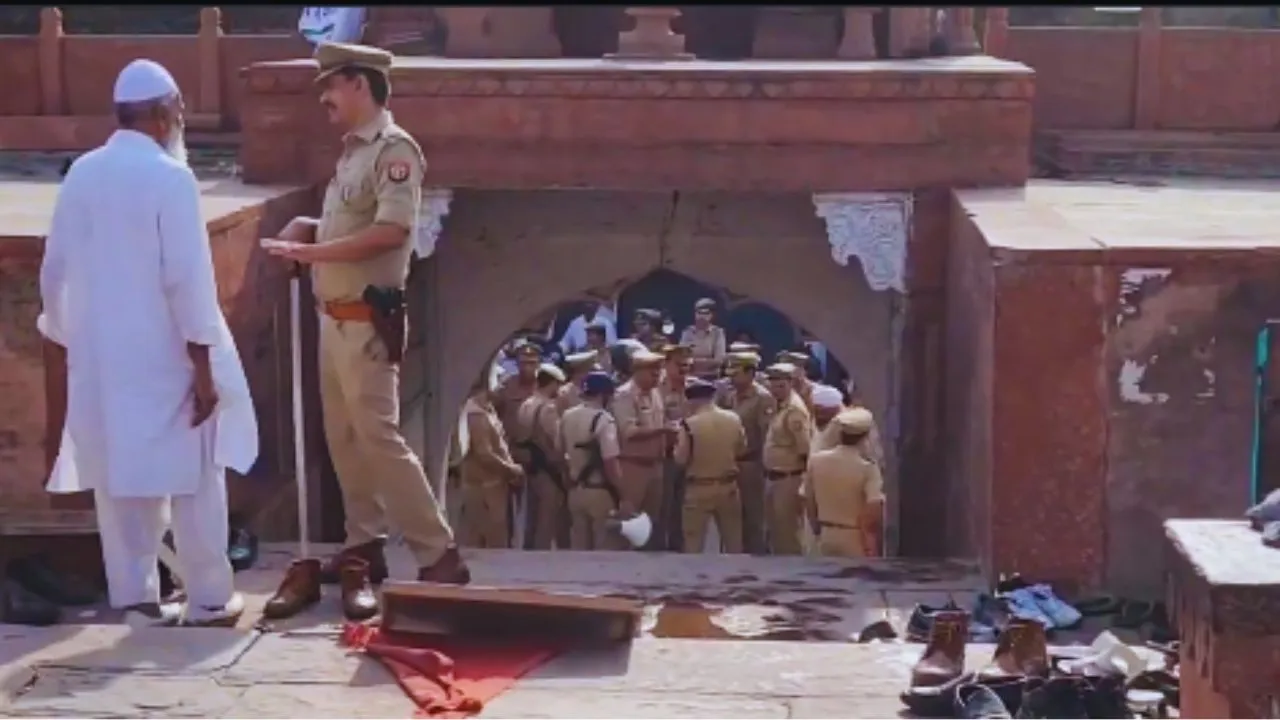 Agra Masjid