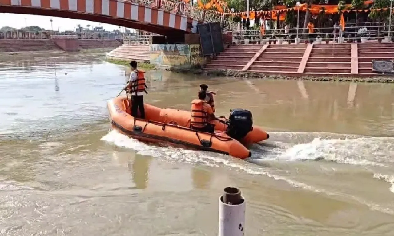 खननौत नदी तैनात पुलिस बल 