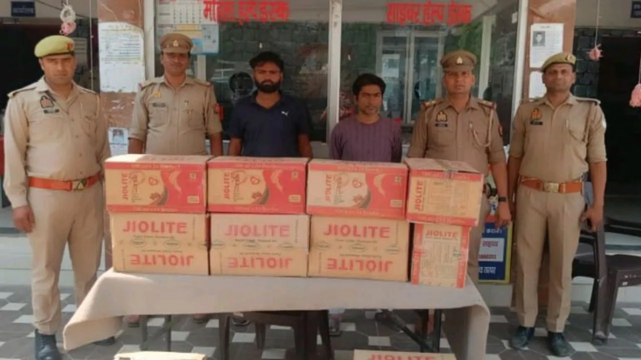 पुलिस को चोरी की घटना का खुलासा किया है।