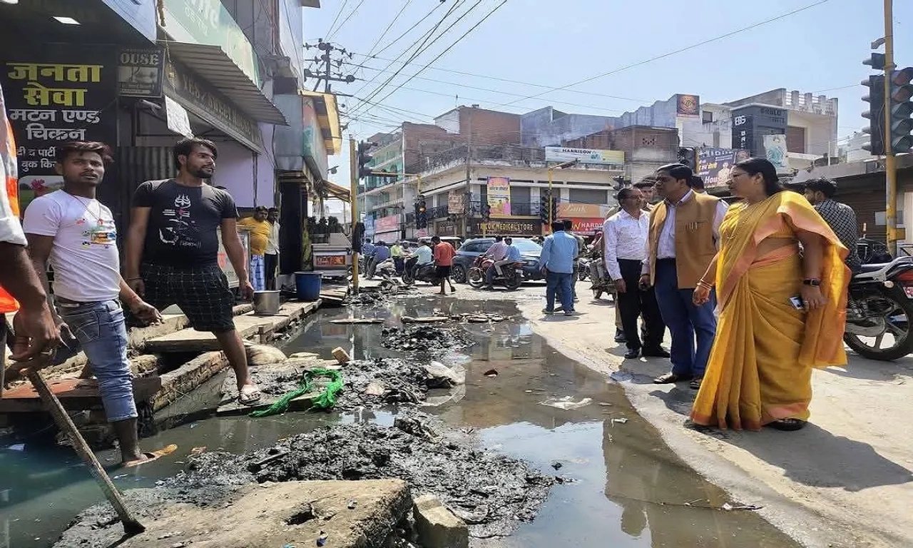  महापौर का औचक निरीक्षण