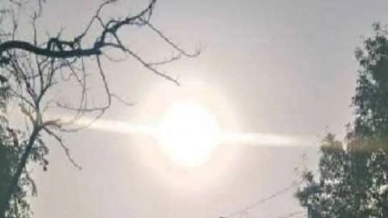कानपुर में मौसम बदलने लगा है। 