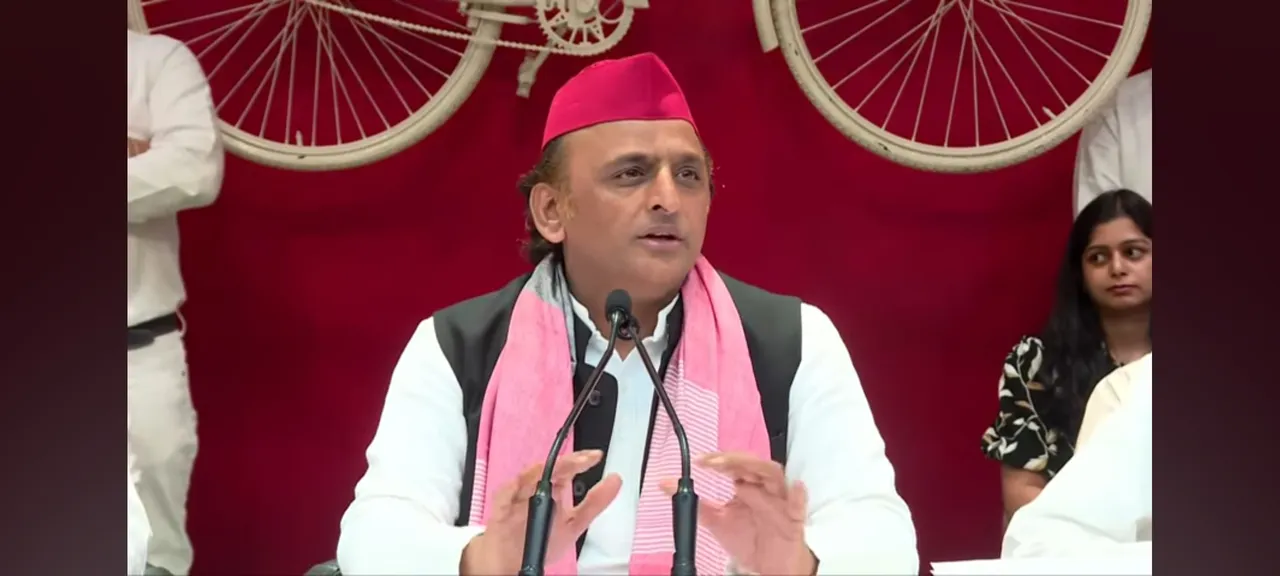 अखिलेश यादव 