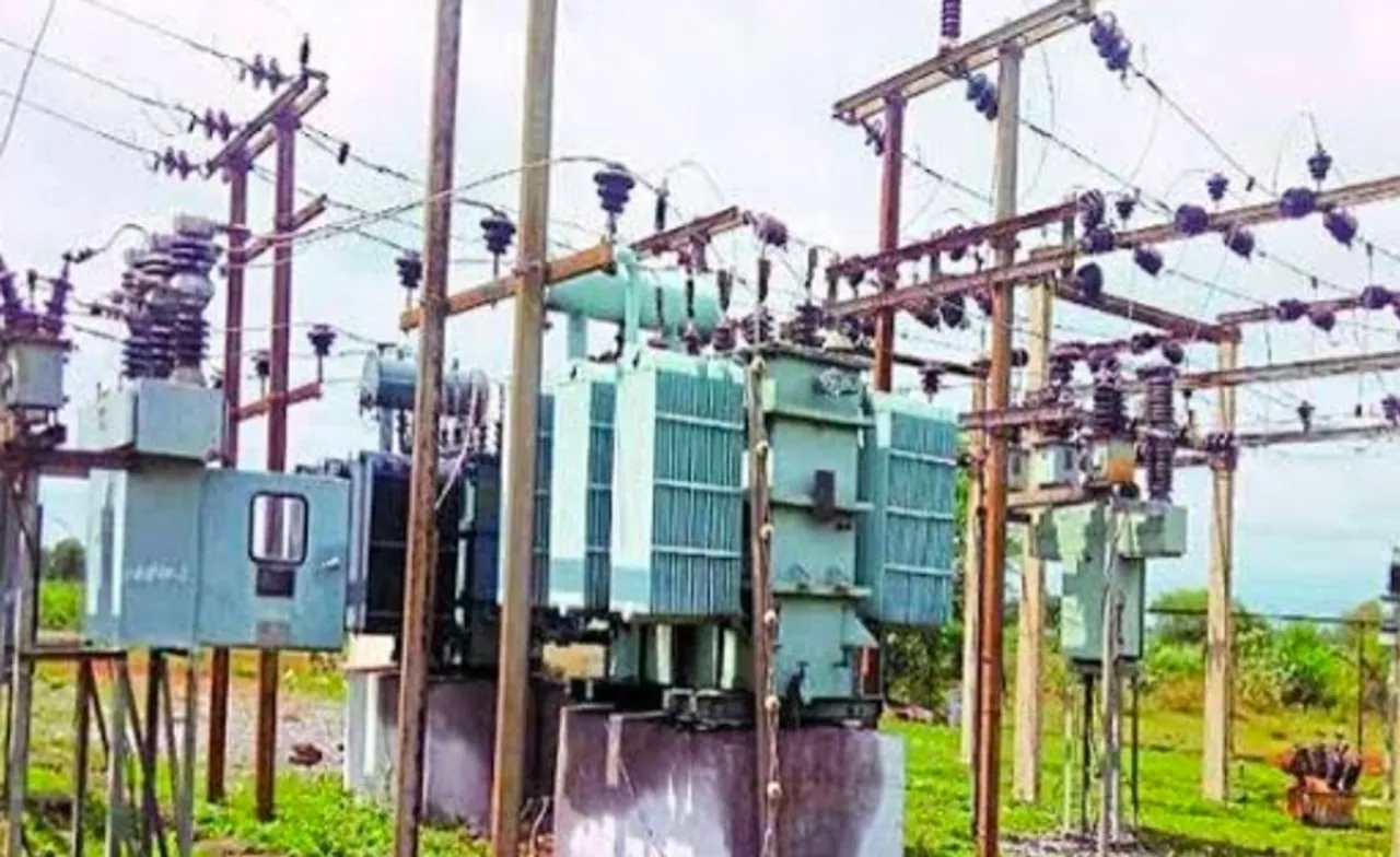 फोटो:बड़े बड़े ट्रांसफार्मरों पर लगाए जाएंगे कूलर