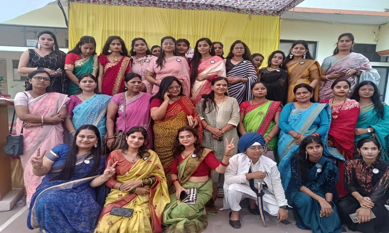 आर्य महिला डिग्री कॉलेज में विदाई समारोह 