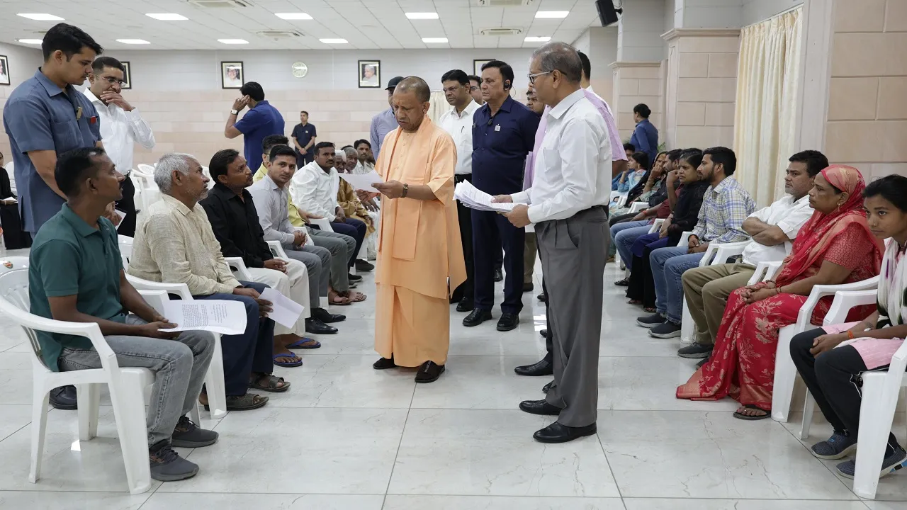Yogi Adityanath Janata Darshan Uttar Pradesh