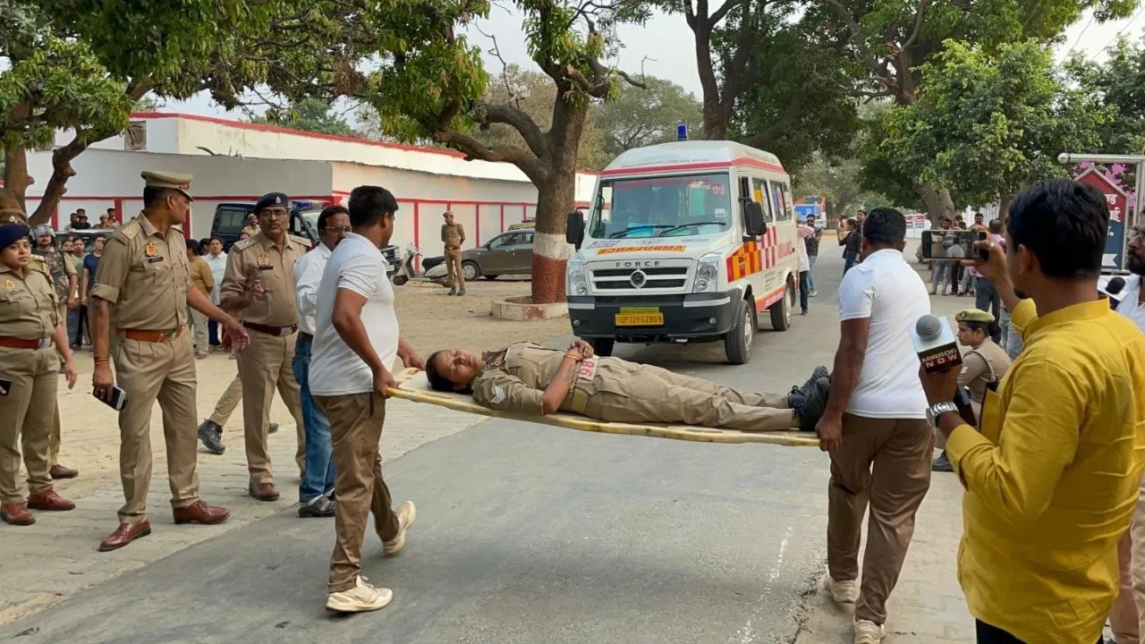 मॉक ड्रिल के दौरान आपदा की एक काल्पनिक स्थिति उत्पन्न की