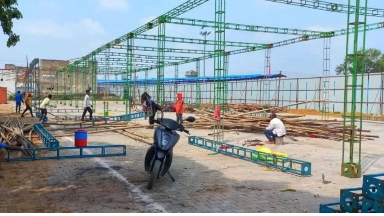 रेलवे स्टेशन निर्माण कार्य