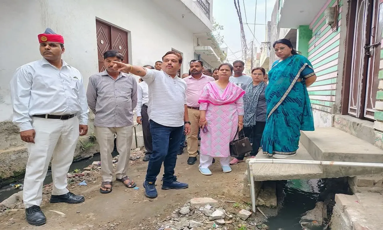 महापौर अर्चना वर्मा का निरीक्षण 